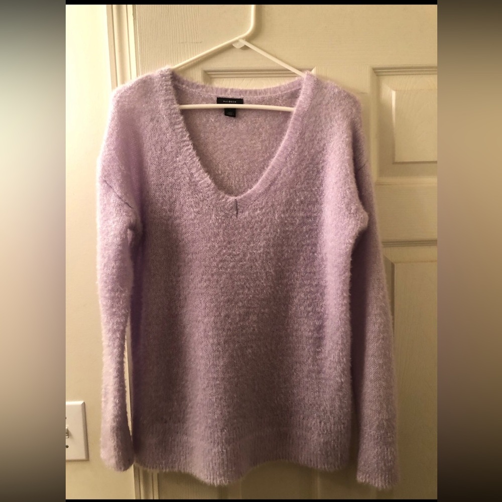 Halogen V neck fuzzy sweater size small